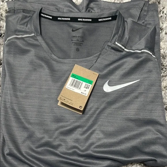 Nike Men's Dri-FIT Miler Short Sleeve Top - Picture 3 of 5
